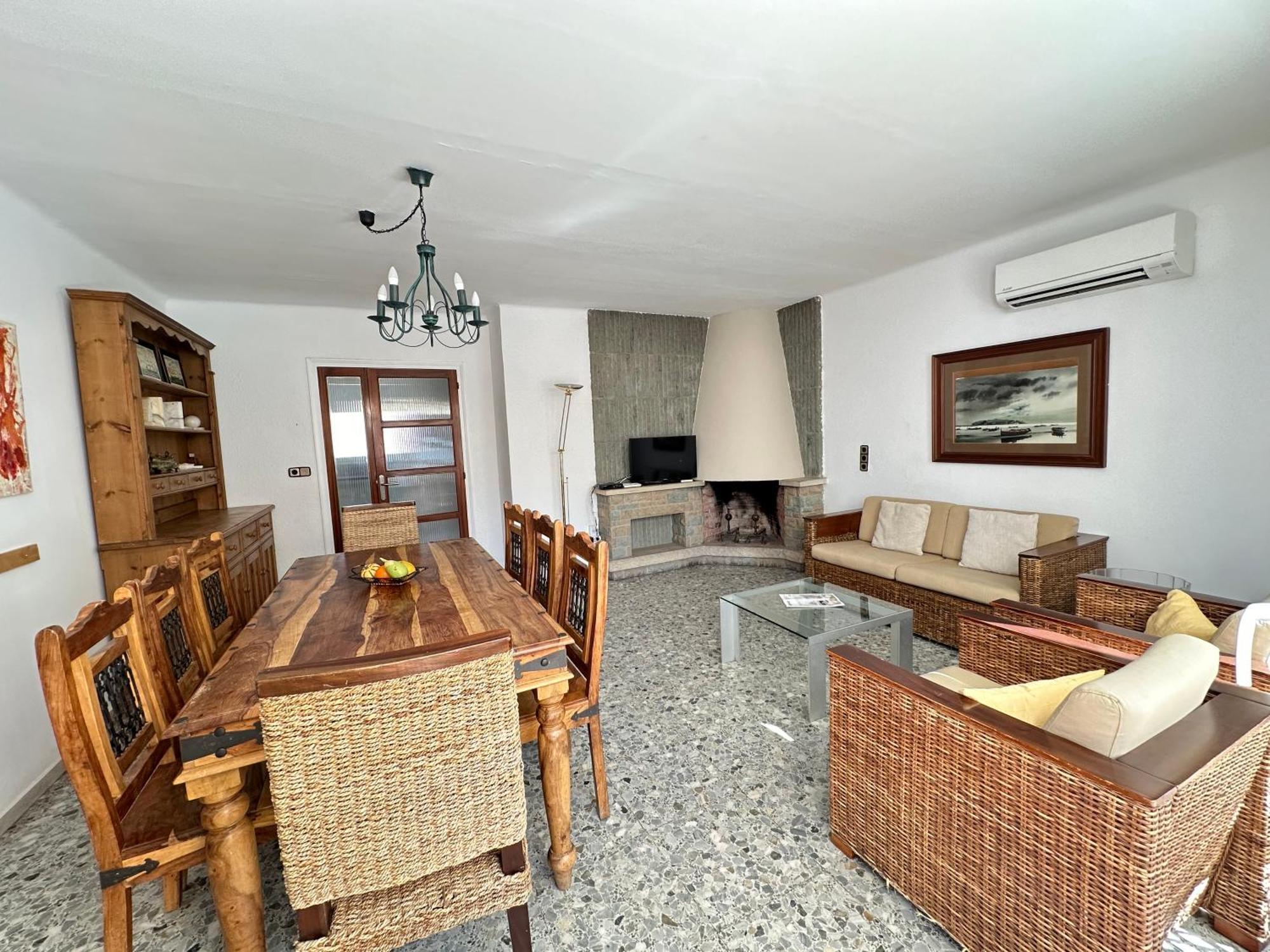 Agi Joan Badosa Apartment Roses Bagian luar foto