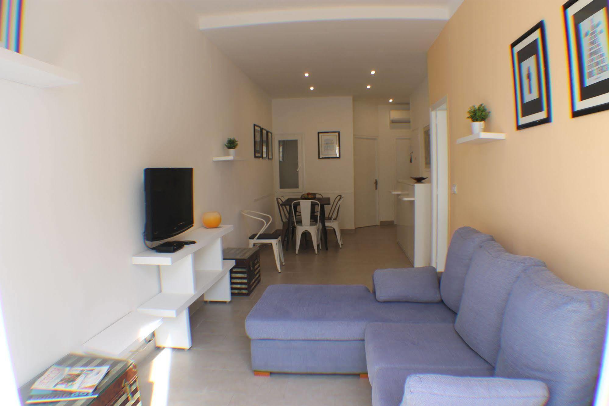 Agi Joan Badosa Apartment Roses Bagian luar foto